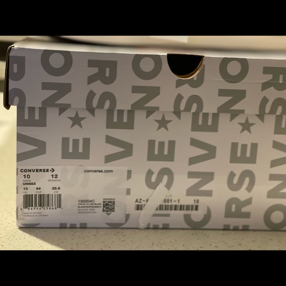 Comme des Garcons PLAY
Peek-A-Boo High-Top Canvas Sneakers - Picture 3 of 8